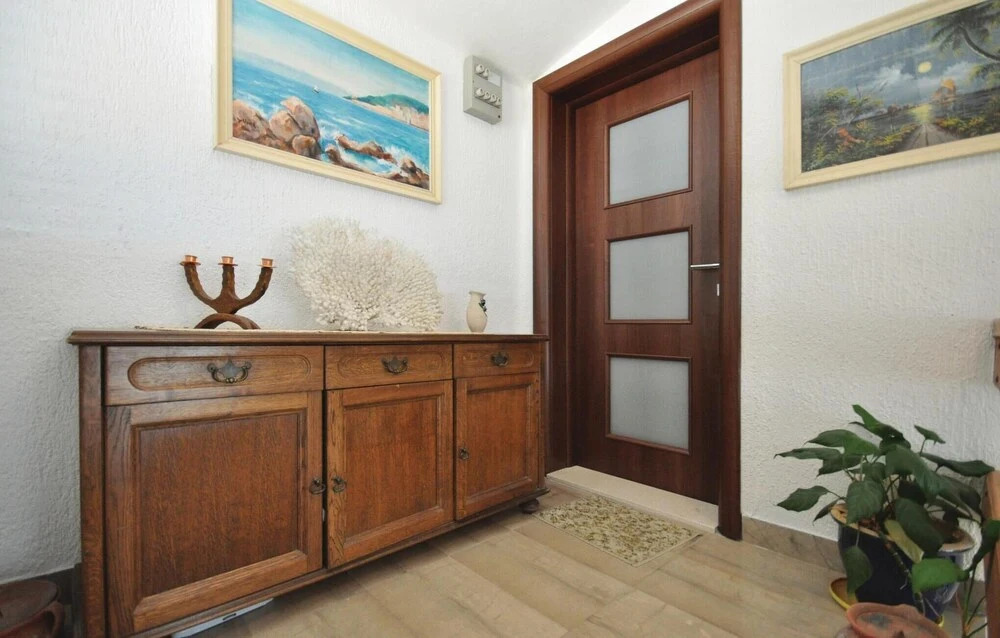 Beautiful Home in Makarska With Wifi and 4 Bedrooms