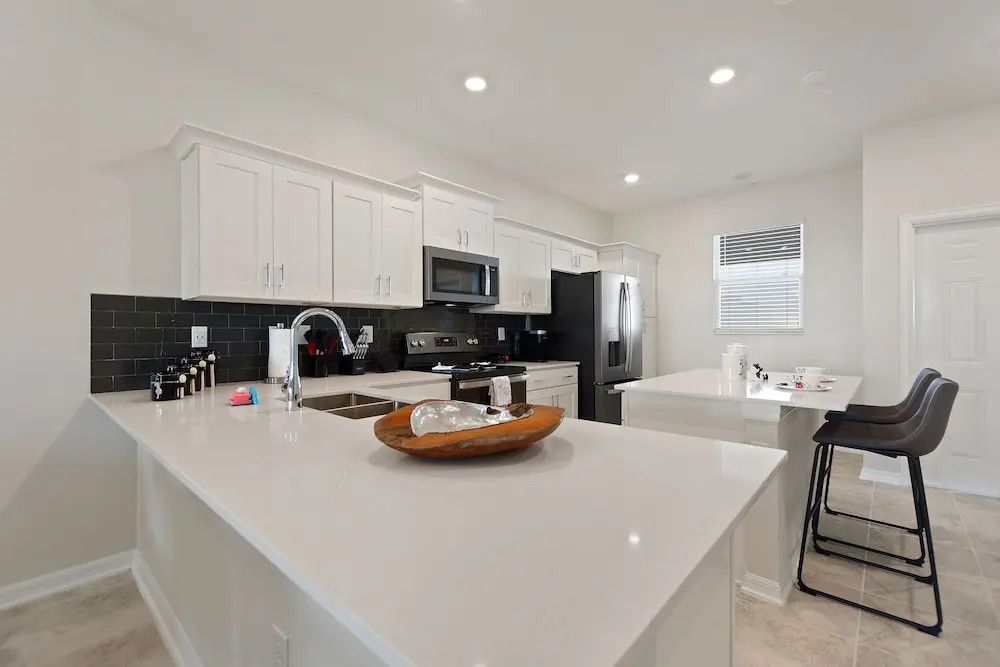 Edgewater Escape at Storey Lake by Shine Villas apts
