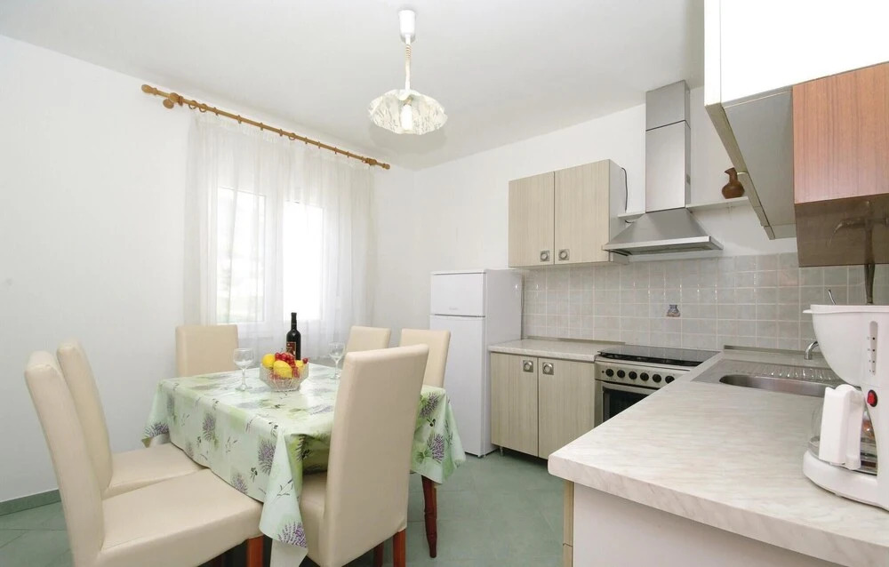 Beautiful Home in Kastel Sucurac With Wifi and 2 Bedrooms