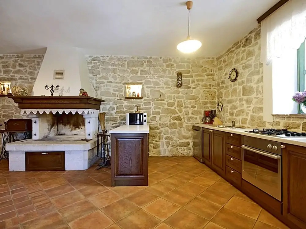 Spacious Villa With Private Pool and Enclosed Garden Near Porec and Beach