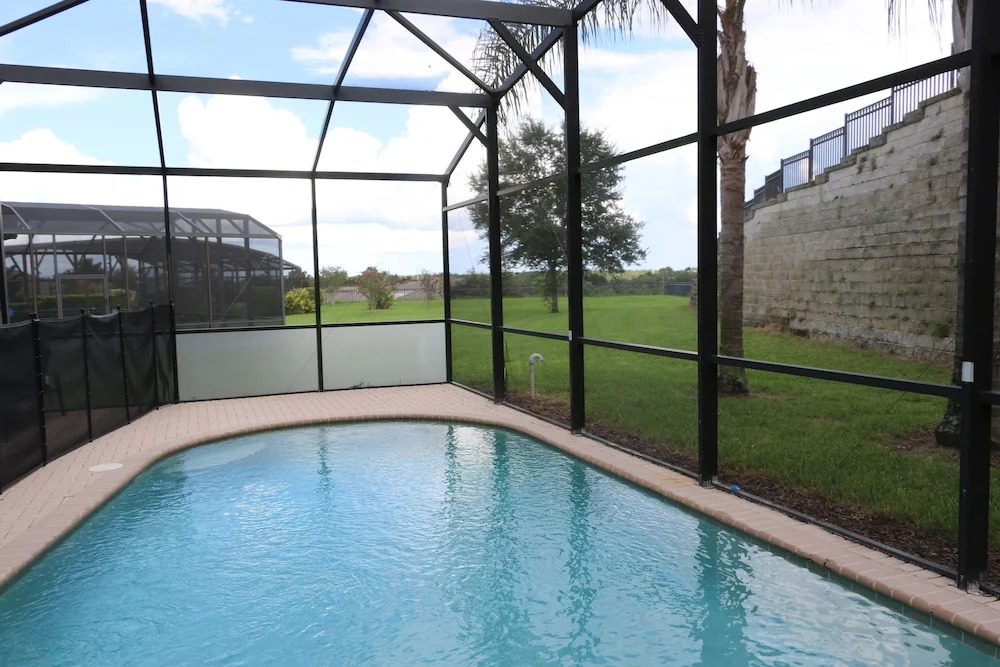 6BR 4BA Home in Windsor Hills by CV-2534
