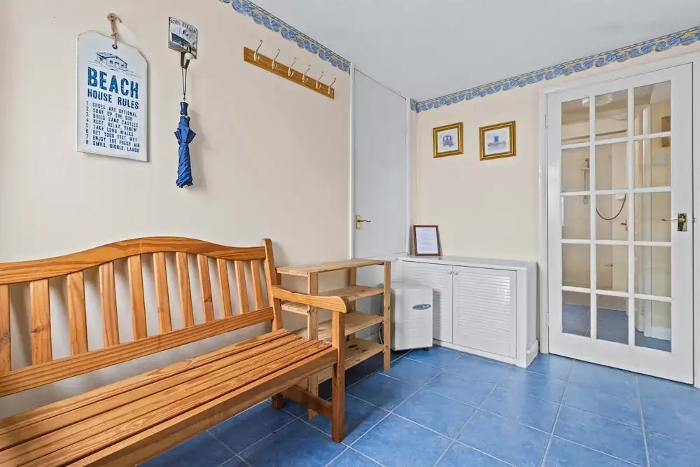 The Coastal Crab - Family-friendly Three-bed Beach House in Pevensey