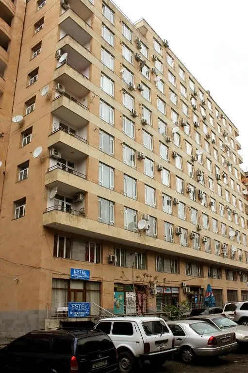 3 Bedroom Apartment in Homey Residence