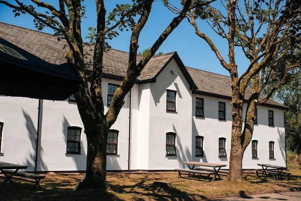 Coach & Horses Hotel
