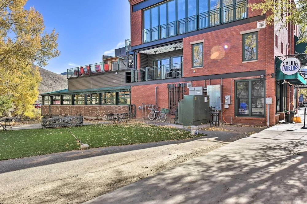 0776: Walk to Arkansas River: Historic Palace Loft