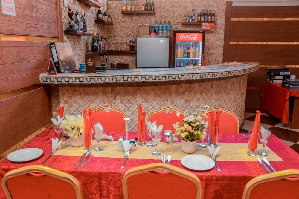 Alexander Hotel & Tours