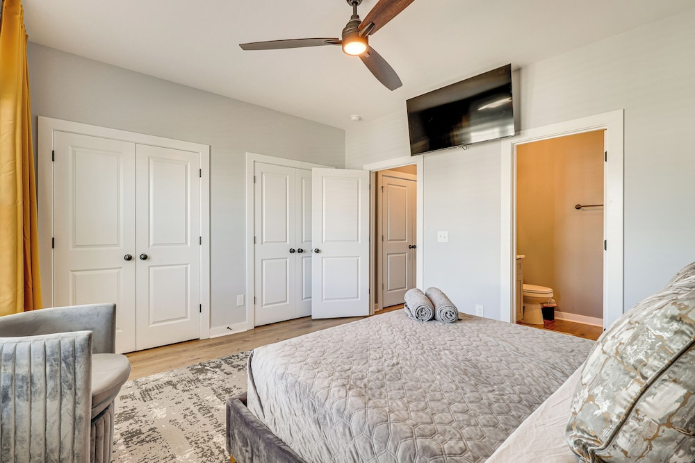 Sun, Surf & Group Fun in Carolina Beach! Luxe Home