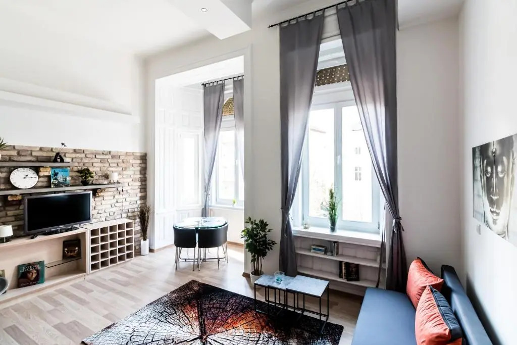 Dream Home Apartment