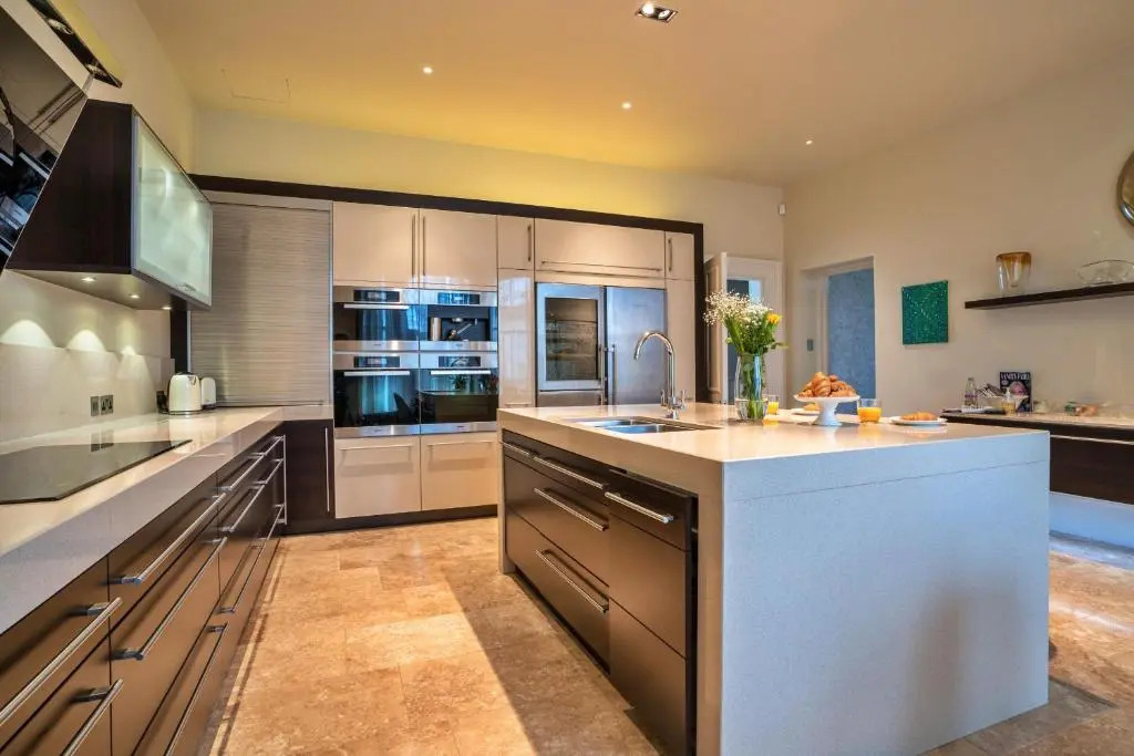 Stratford House - Luxury 4 Bed Townhouse