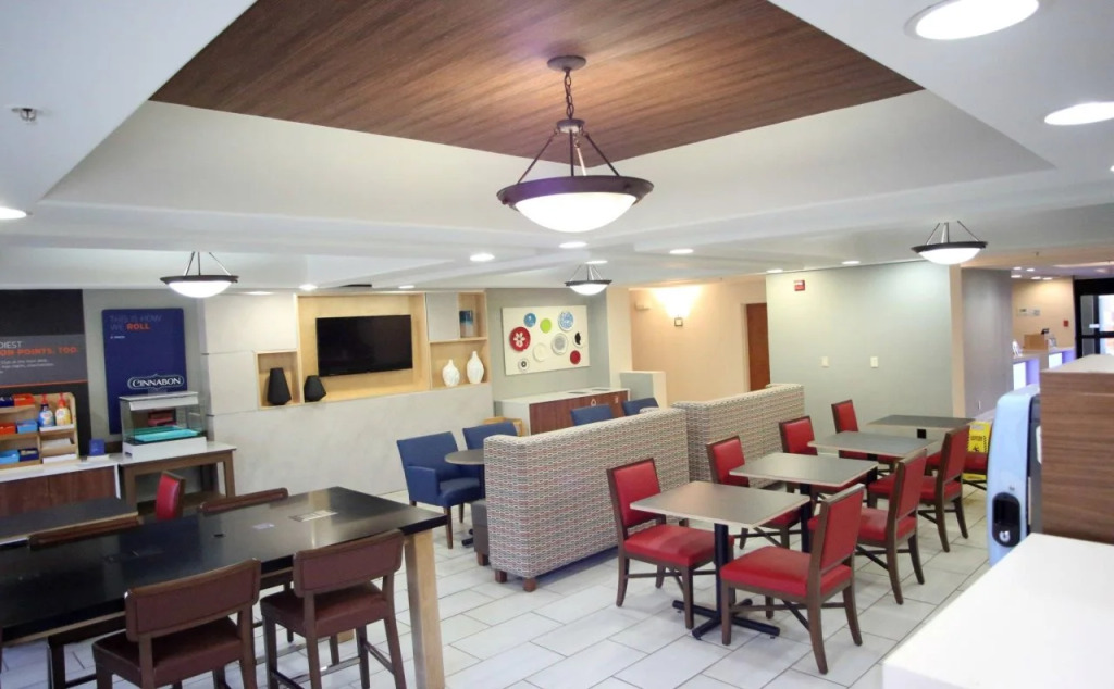 Holiday Inn Express Hotel & Suites Claypool Hill -Richlands Area by IHG