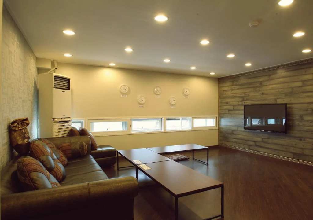 Hello Guesthouse - Hostel