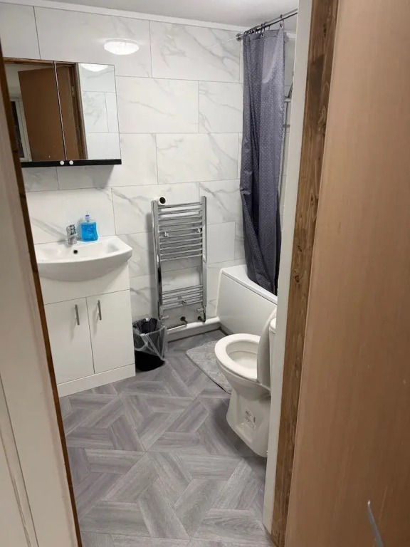 Luton Homestay near AIRPORT