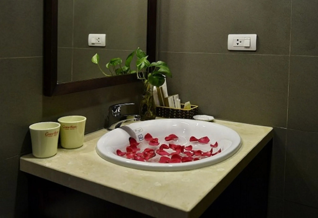 Centre Point Hanoi Hotel