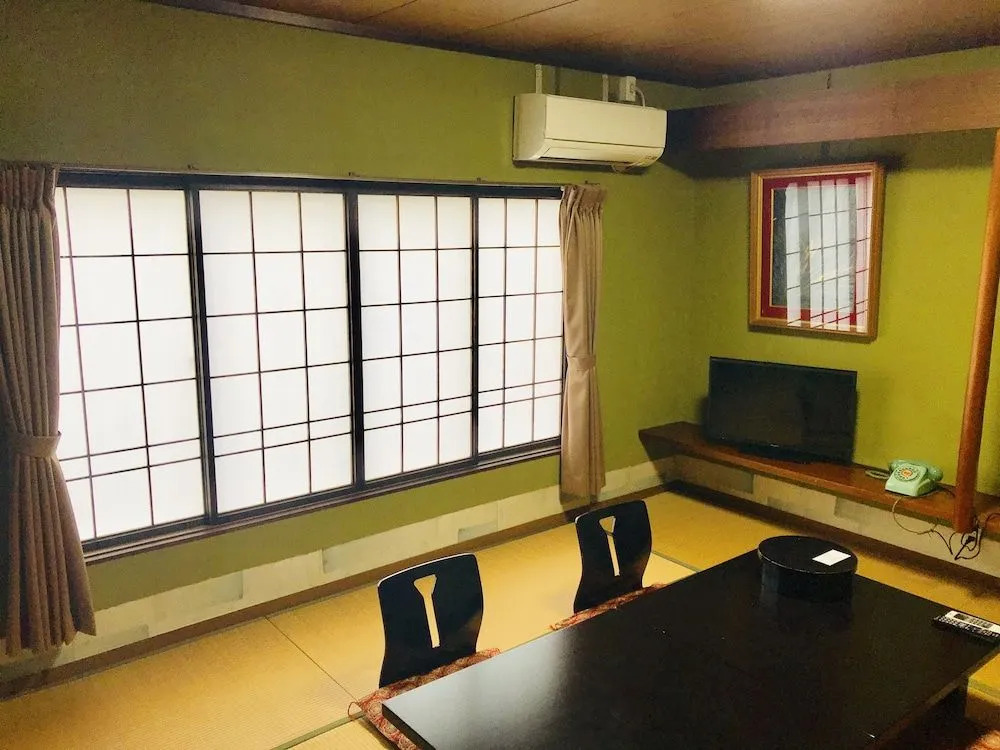 Sinbashi Ryokan