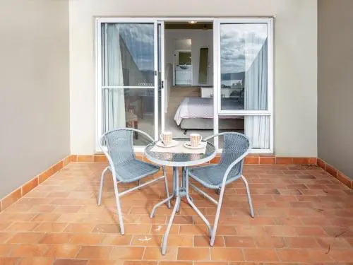 Cascades 18/3 Kurrajong Street
