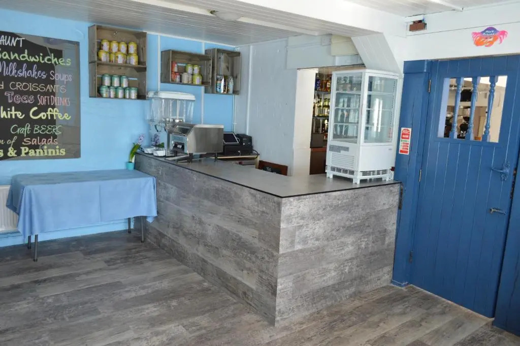 Smugglers Hotel
