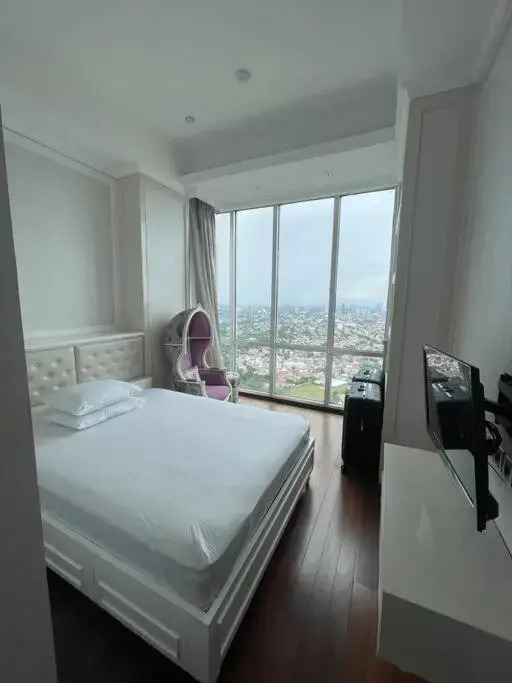 City Penthouse with Jakarta Skyline
