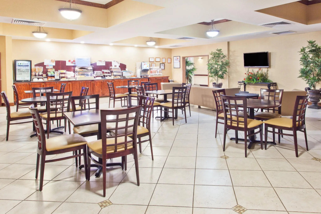 Holiday Inn Express by IHG