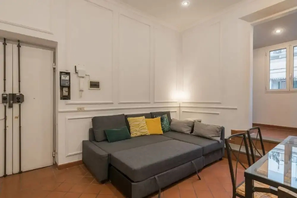 JOIVY Flats Next To Fontana di Trevi