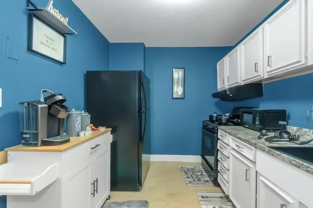Lux 2BR Condo w/ King Beds DTWN