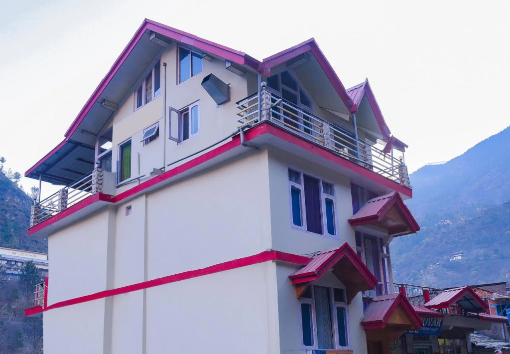 Hotel Mansarovar by OYO