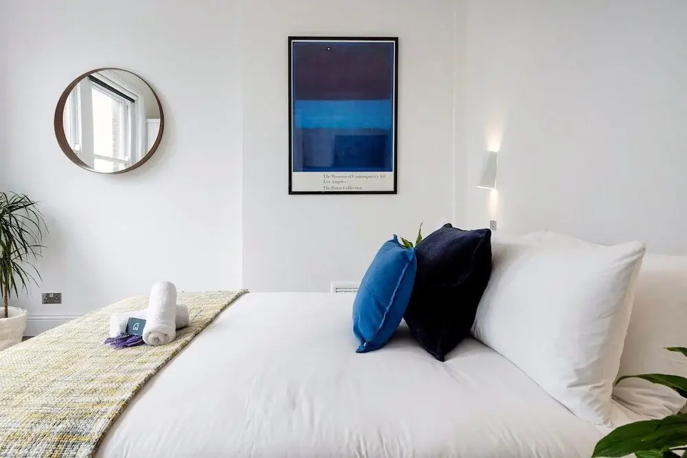 Modern and Bright Highgate Gem