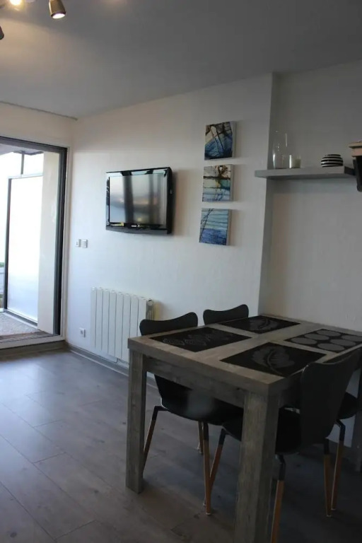 Nicolas Lambert - Appartement vue mer, prêt de velos,WIFI