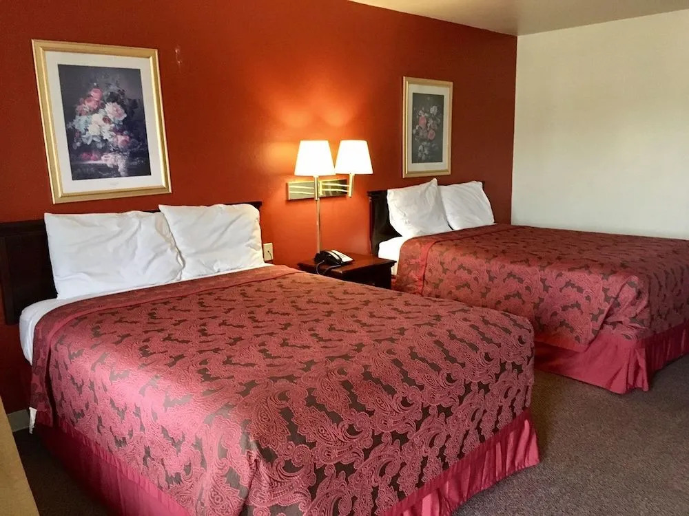 Western Plaza Inn