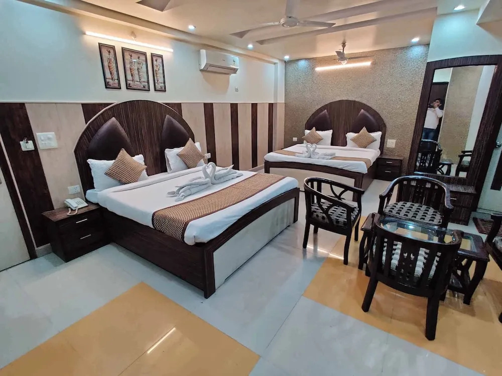 Hotel Holy Basil