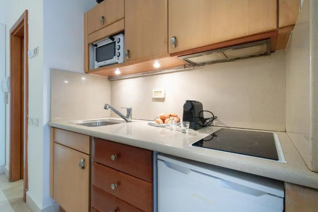 Cosy Studio in Mamilla, free parking up to 5 ppl