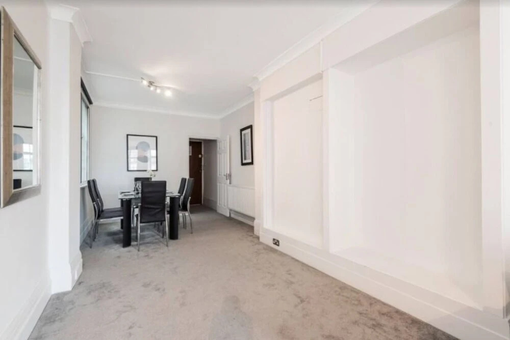Spacious 5 Bed  Next to Regents Park Flat 11
