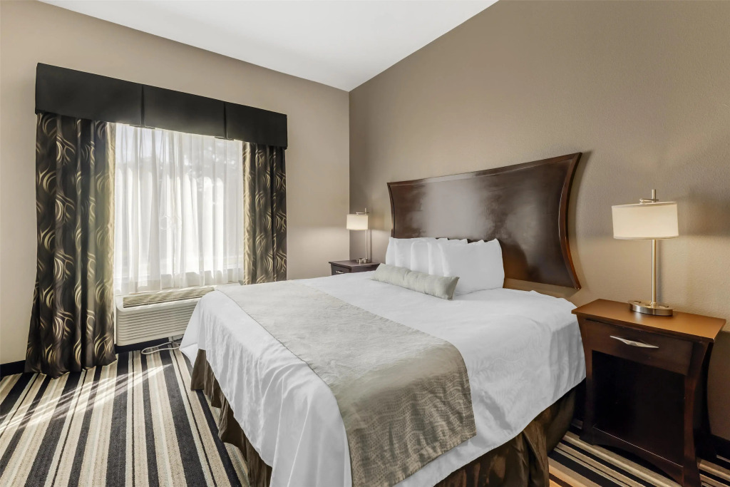 Best Western Plus Sand Bass Inn and Suites
