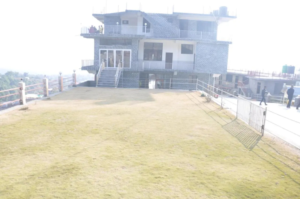 Hotel Devdar Resort
