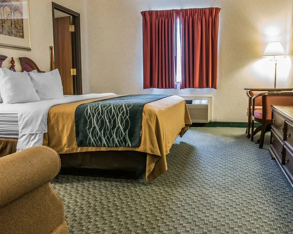 Dunes Express Inn and Suites