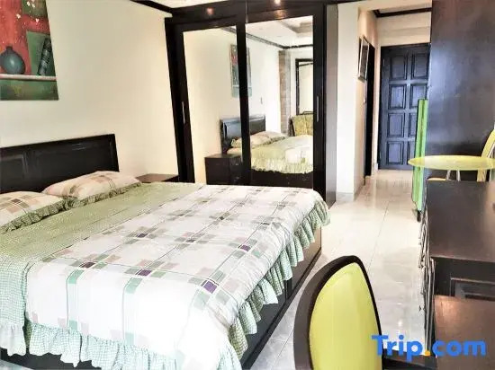 Sea view studio apartment Jomtien beach condominium A3