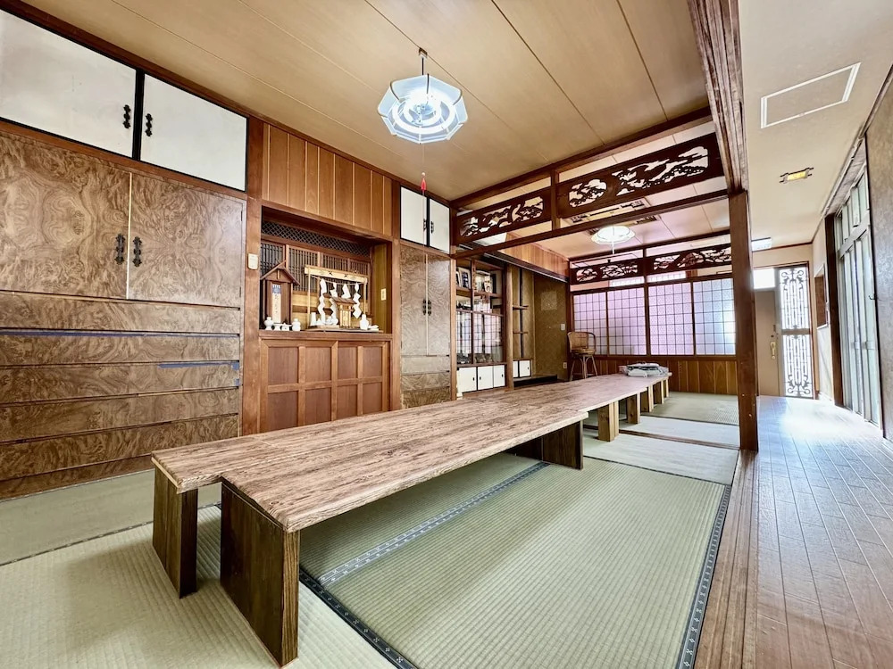 Hotel Ishigaki and Chikonkiya