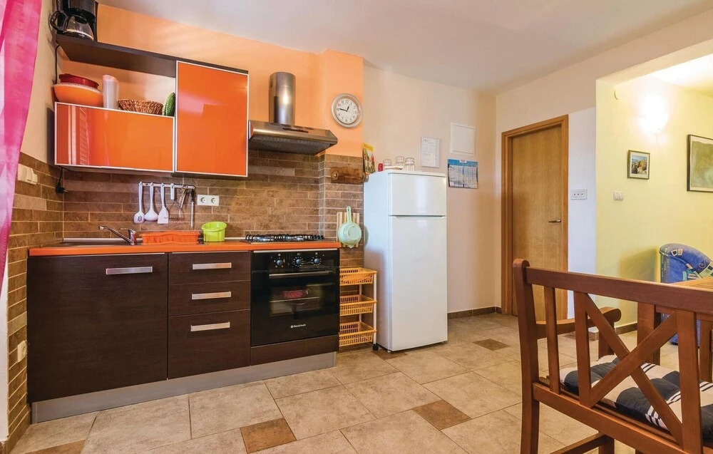 Beautiful Home in Crna Punta With Wifi and 2 Bedrooms