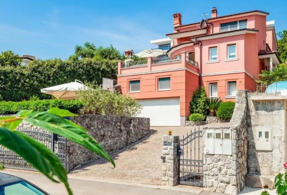 Villa Marid Luxury Presidential Apartment