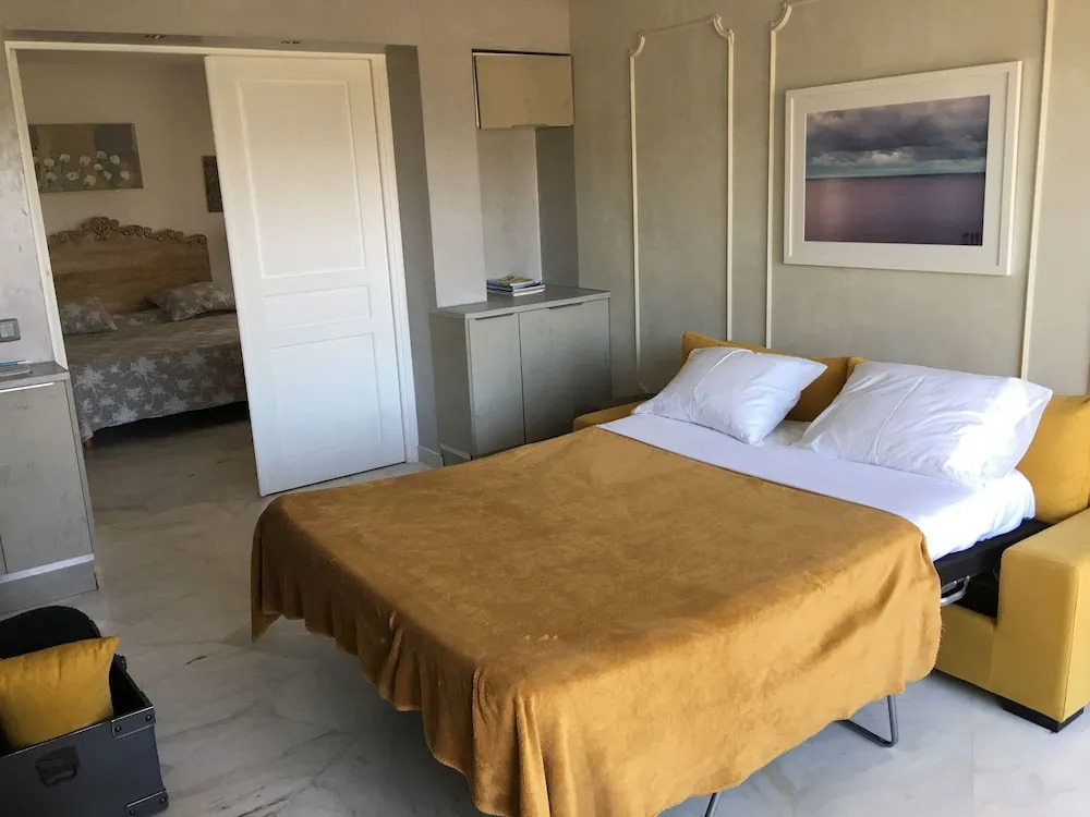 Apartment Borromees