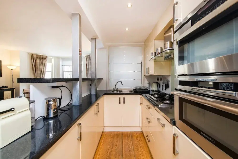 Fantastic 3 Bed Apartment In Earls Court