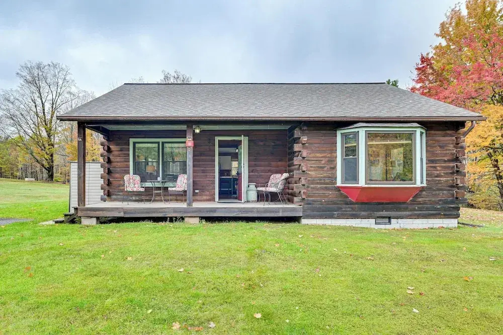 High Peak Heaven: Cozy Log Cabin on 1 Acre!