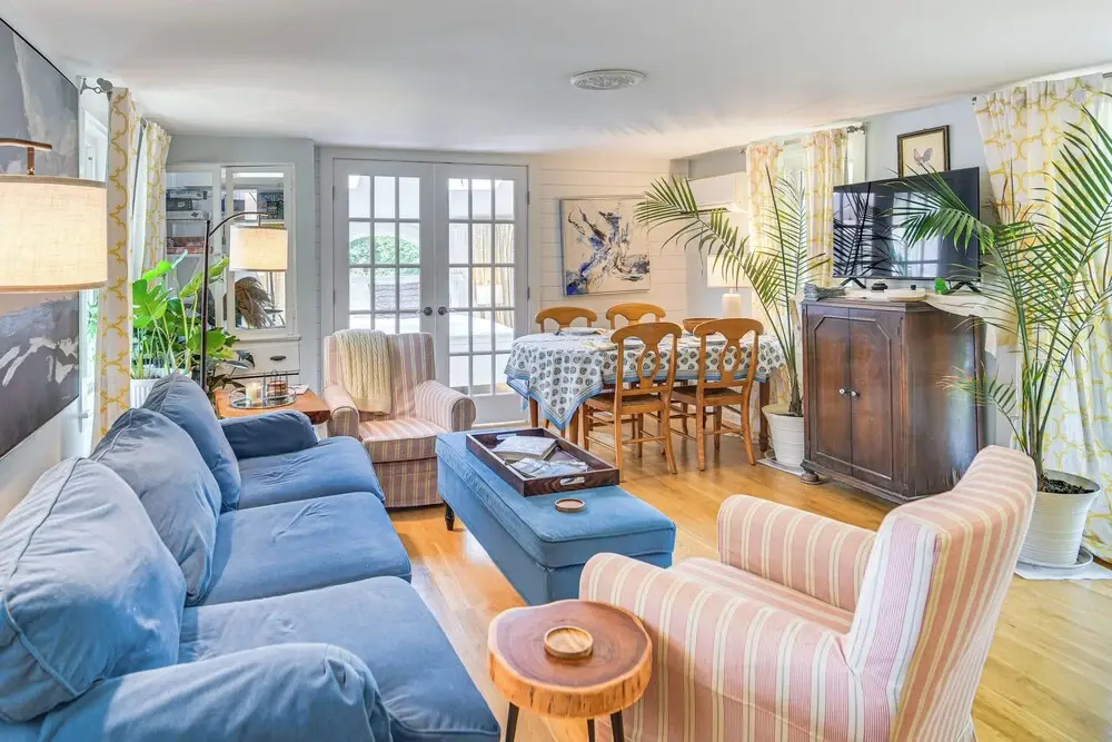 Private Heated Pool: Family Cottage in Plymouth!