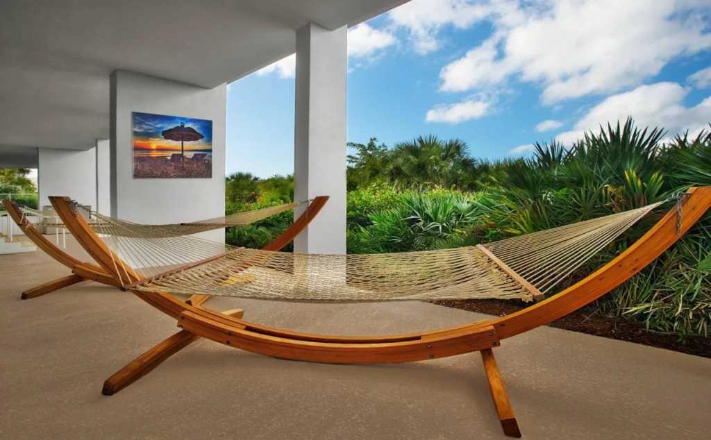 Marriotts Crystal Shores