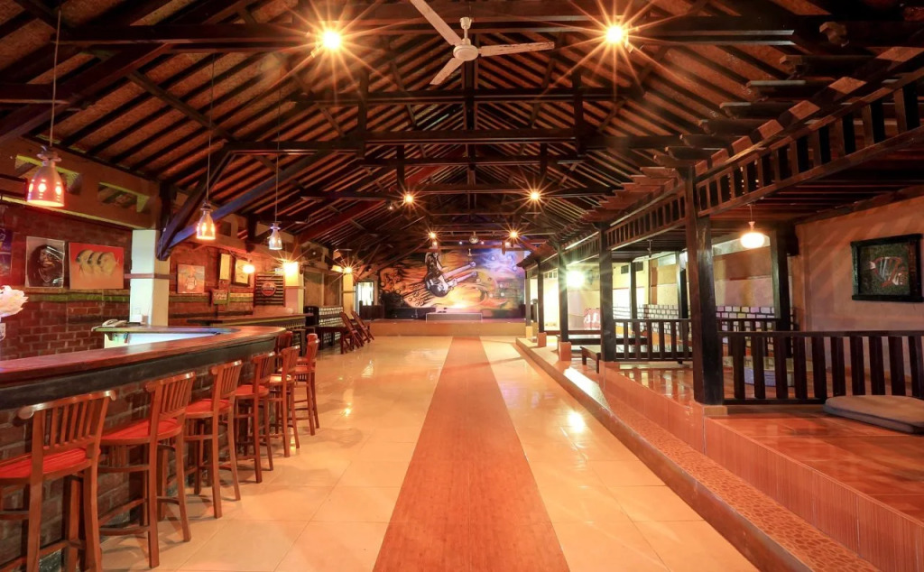 Shore Bar Hotel Lombok