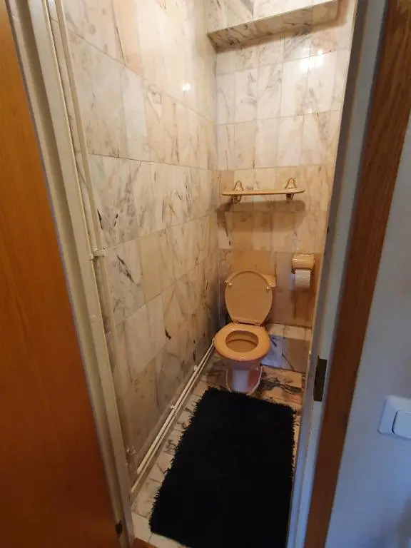 Large apartment with 4 bedrooms, central location
