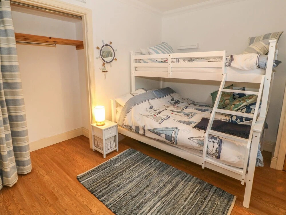 Apartment 7