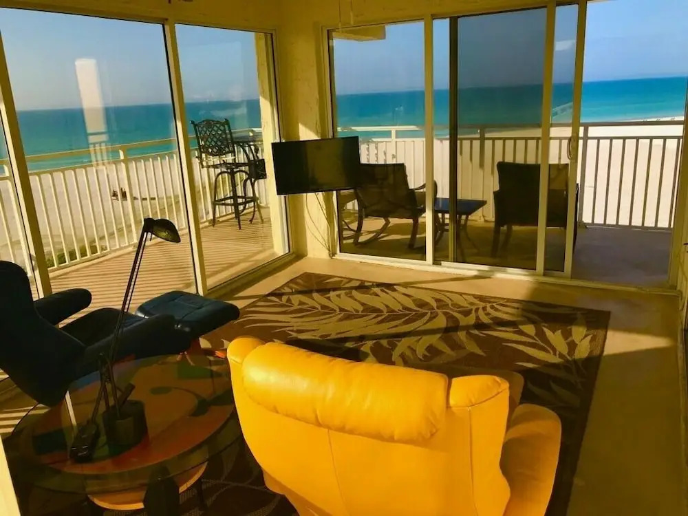 Jamaica Royale 501 - 3 Br Condo