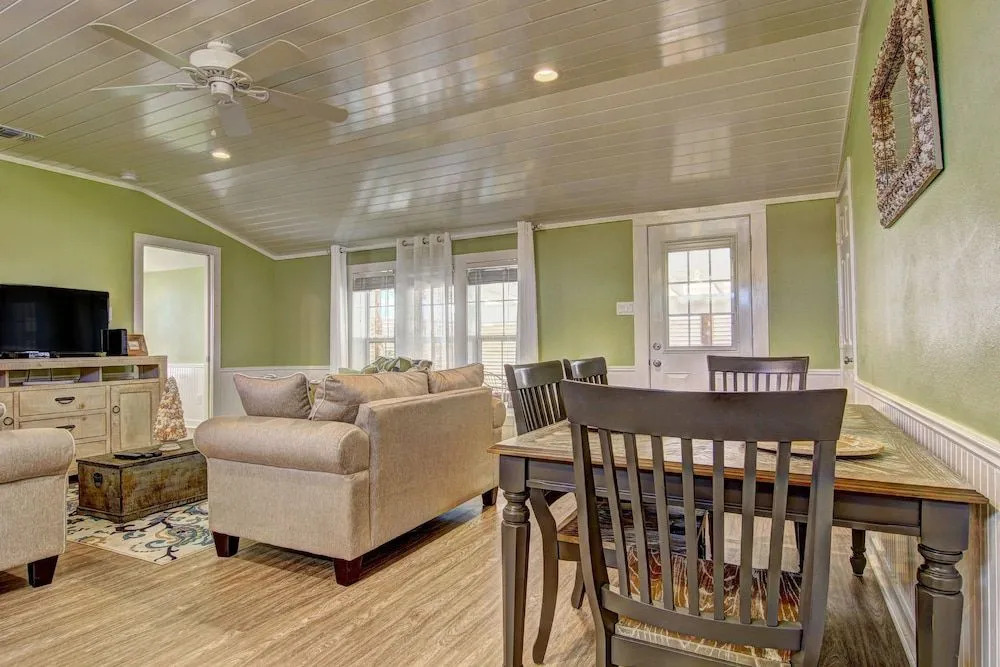 Hurricane Harbour Ss523h 2 Bedrooms 2 Bathrooms Cottage