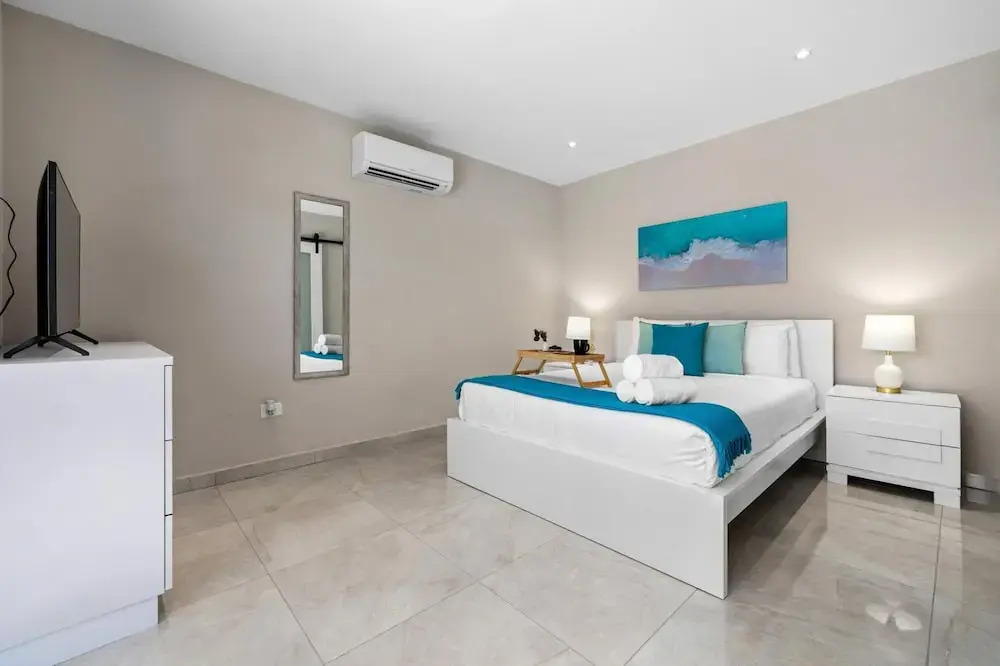 Brand NEW 1br2ba w Privatepool in Amazing Location