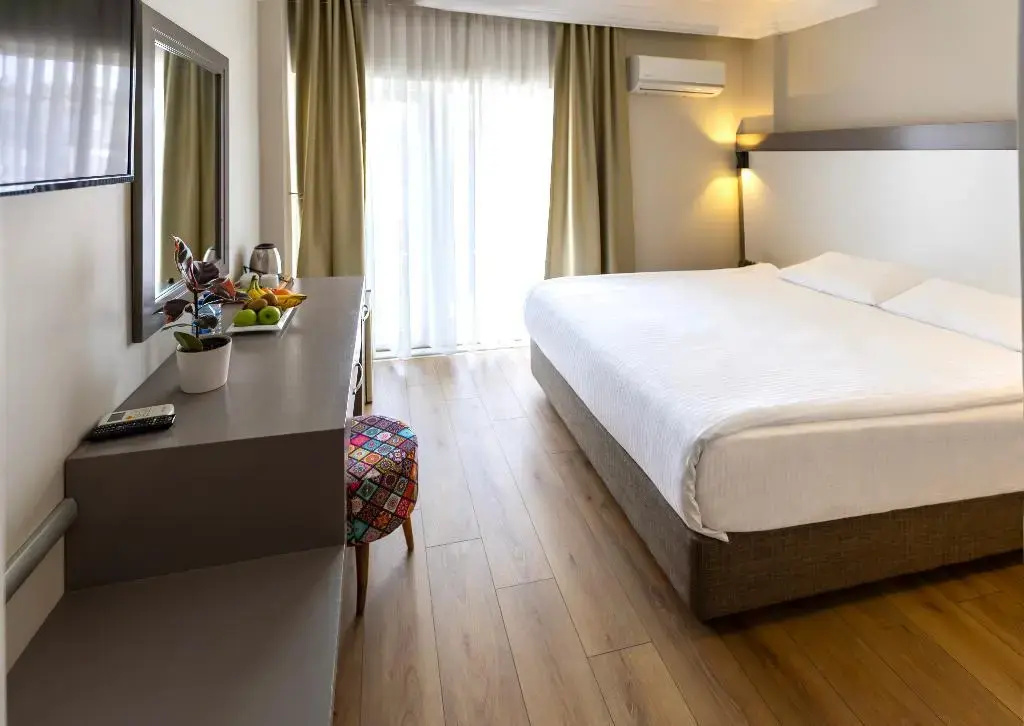 Mene City Hotel